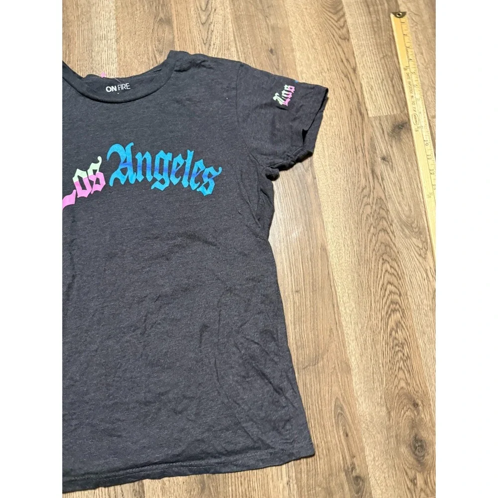On Fire Shirt Women's Size Large, Gray, Los Angeles Graphic Print - Picture 4 of 9